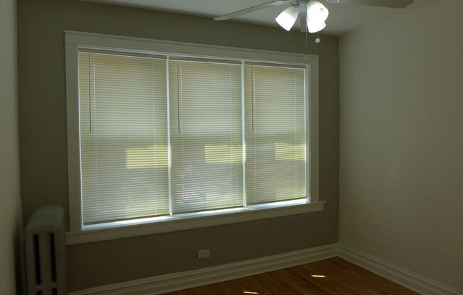 2 beds, 1 bath, $1,595, Unit 2048 Kostner - 3A