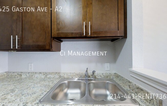 5425 Gaston Ave Apt 112