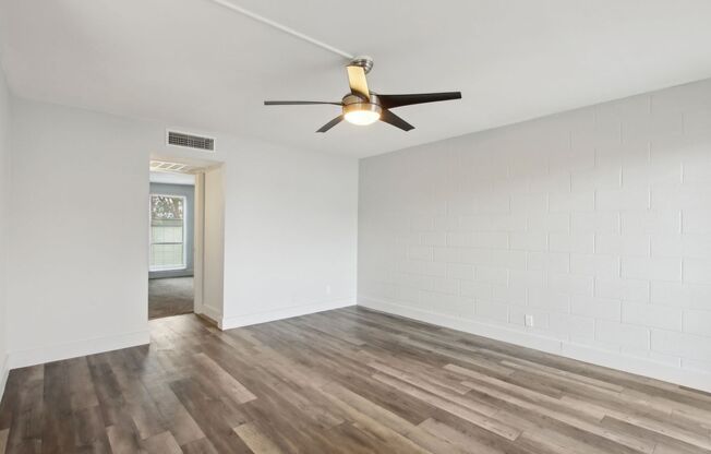 2 beds, 1 bath, 748 sqft, $1,649, Unit E67