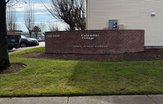 Winfou07 - Columbus Village Apartments - 1794 SW Fellows St
