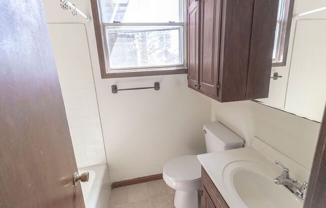 3 beds, 1 bath, $1,500