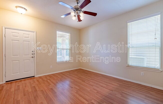 1610 YOAKUM ST