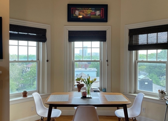 1 bed, 1 bath, 850 sqft, $4,500, Unit 62