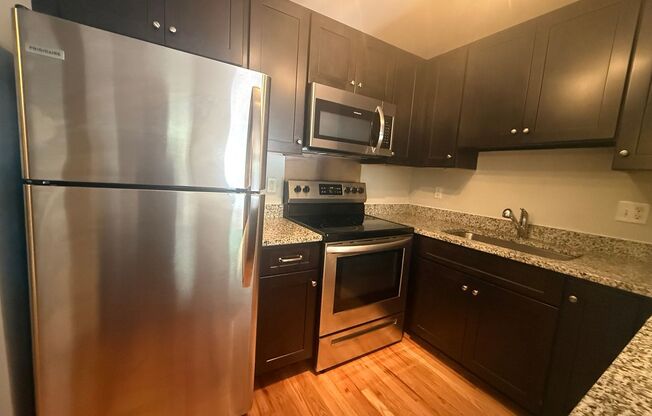 1 bed, 1 bath, 600 sqft, $995, Unit Apt. 16