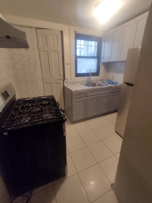 W 148th St