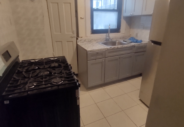 W 148th St