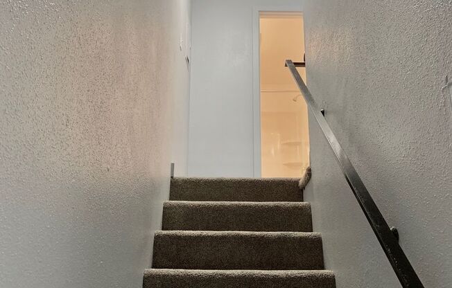 2 beds, 1.5 baths, 800 sqft, $1,499, Unit 1671B