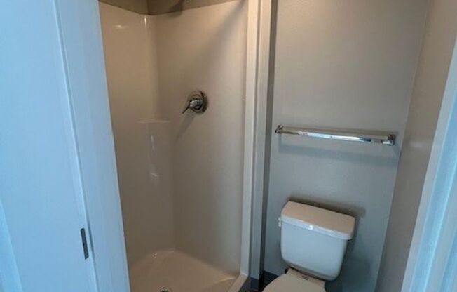 Studio, 1 bath, 156 sqft, $850, Unit A6