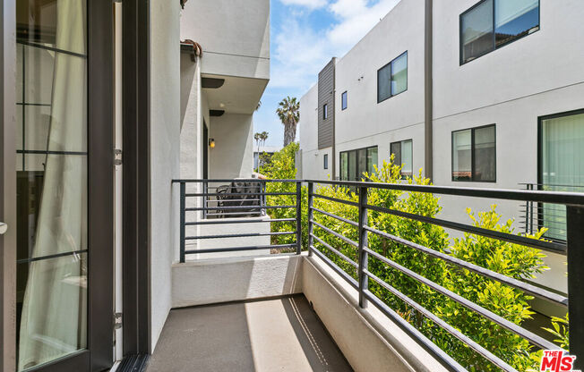 5934 W LUNA PARK
