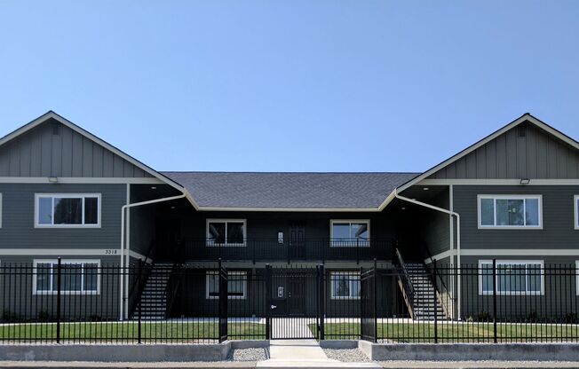 2 beds, 1 bath, 961 sqft, $1,395, Unit 8