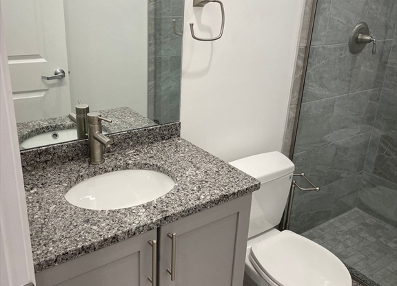 Studio, 1 bath, $1,475, Unit 1R