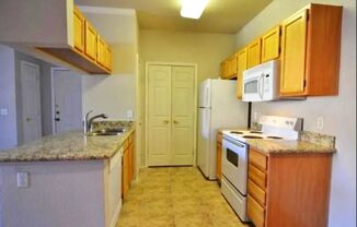 Fantastic 1 Bedroom 1 Bath Condo Near Tempe & Scottsdale! A Must See