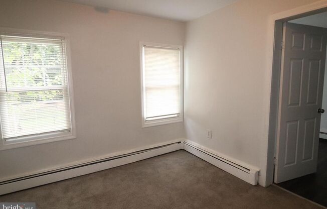 3 beds, 1 bath, $1,700