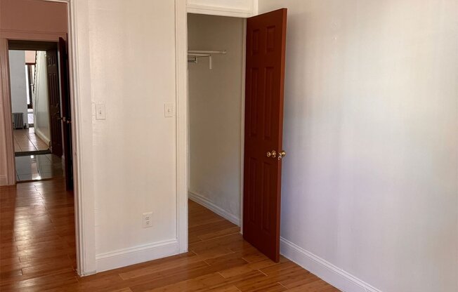 2 beds, 1 bath, $2,550