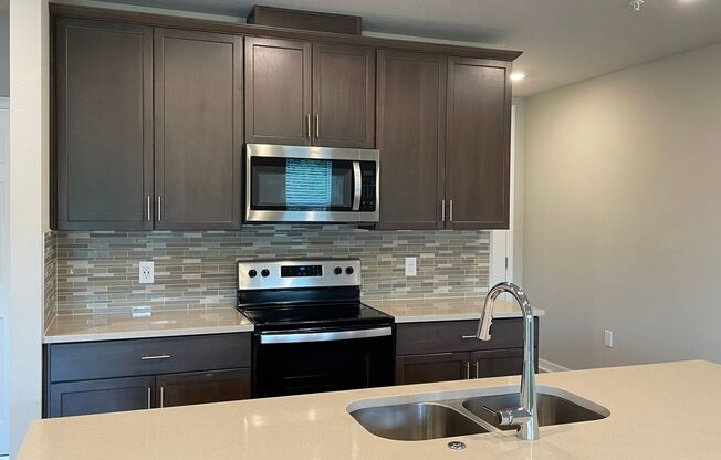 3 Bedroom, 2.5 Bath Town Home in Greens at Forest Lake!