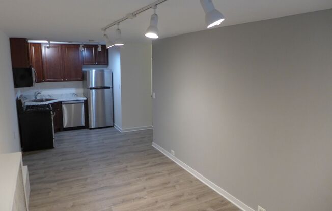 Studio, 1 bath, 400 sqft, $1,175, Unit LLO