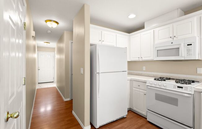 MUST SEE!!! This well-maintained 3 bedroom, 2.5 bath Townhouse