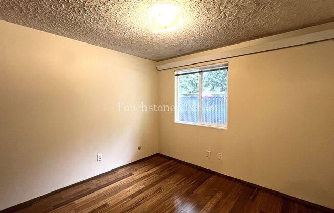 2 beds, 1 bath, $1,395, Unit #7