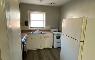 1 bed, 1 bath, 700 sqft, $600, Unit 126 E 13th Apt. 3