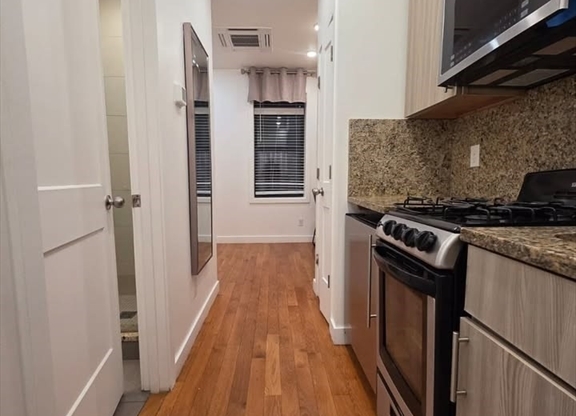 Studio, 1 bath, $1,495, Unit 13