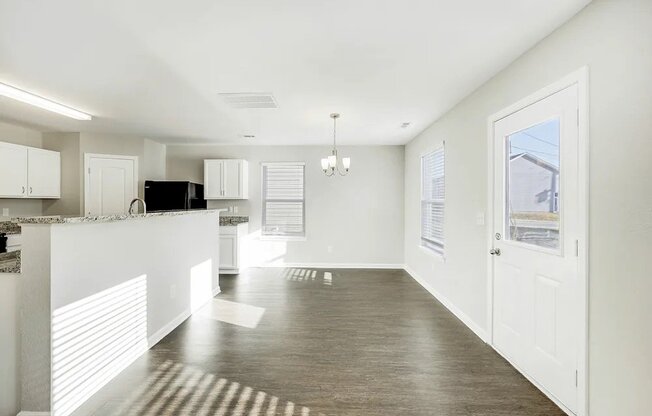 1052 AUTUMN CREST DR