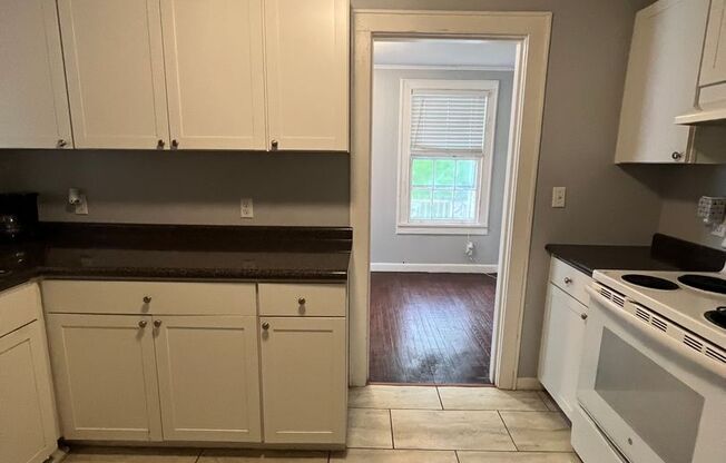 2 beds, 1 bath, $900