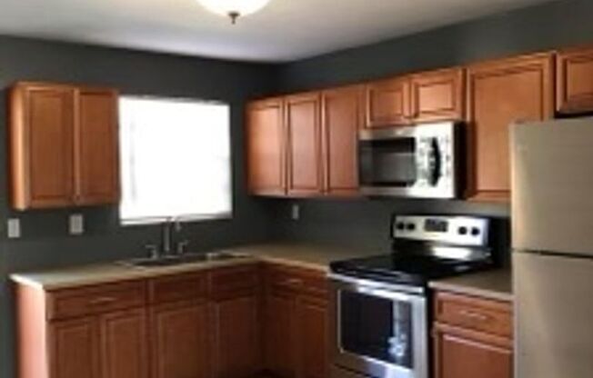 2 beds, 1 bath, 900 sqft, $1,725