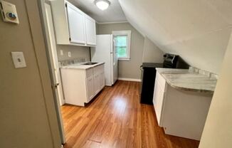 18 Williams St