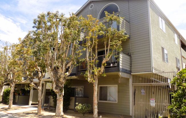 750 AND 758 GAVIOTA AVE