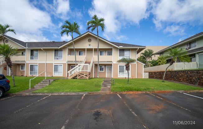 2Bd,2Ba,1Pkg in Waipio Uka - $2700 -Must See (Waipahu)