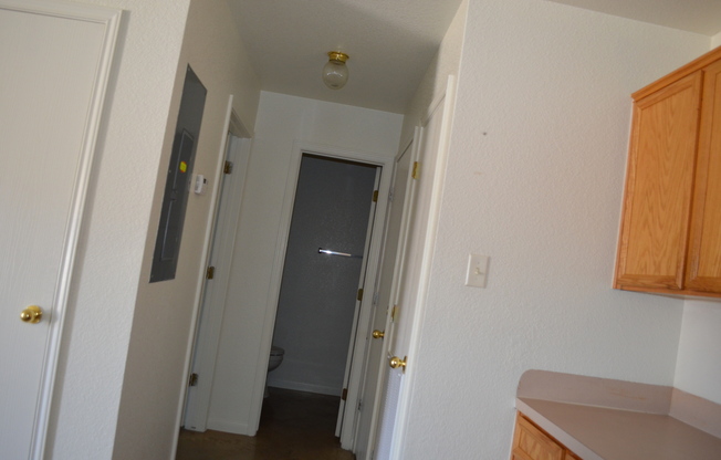 1 bed, 1 bath, 700 sqft, $725, Unit 108 - STILL OCCUPIED BY RESIDENT