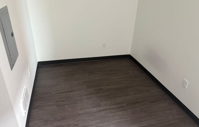 Studio, 1 bath, 239 sqft, $925, Unit Z-438