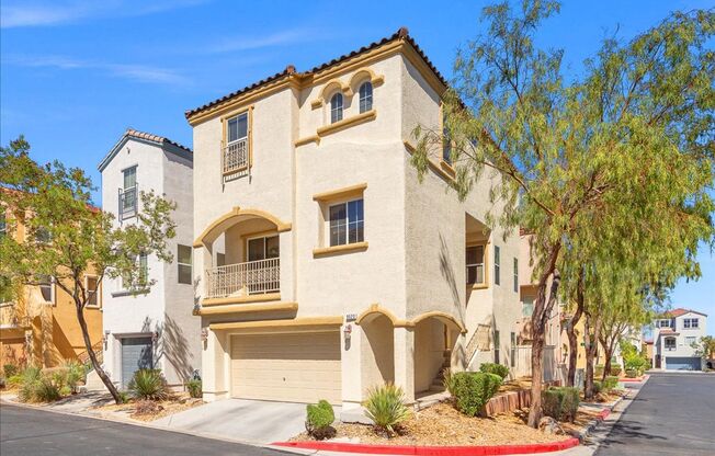 Spacious 3-Story Plus Loft Bedroom, New Floors, New paint, No Carpet