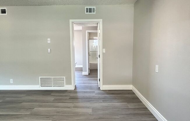 1 bed, 1 bath, 750 sqft, $2,075, Unit 04