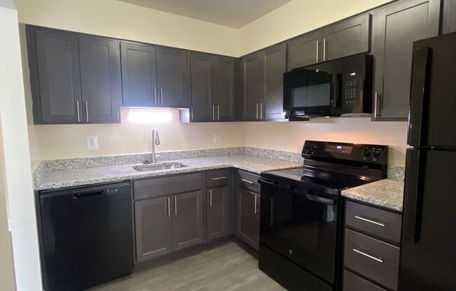 2 beds, 2 baths, 1,000 sqft, $1,800, Unit 14210 #201