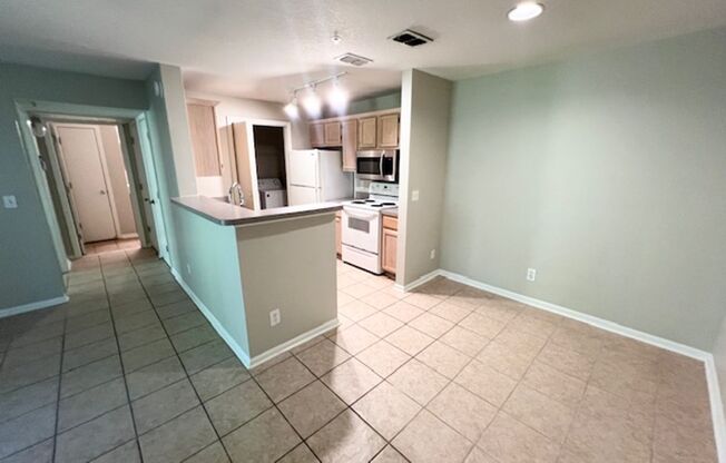 1 bed, 1 bath, $1,050, Unit # 1524