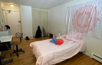 Studio, 1 bath, 400 sqft, $1,375, Unit 535-352