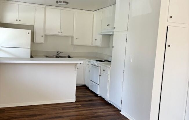 Kabir Apts (Montrose)