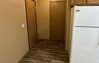 2 beds, 1 bath, 1,000 sqft, $995