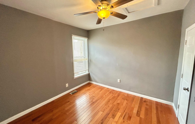 2605 7 CECIL B MOORE AVE