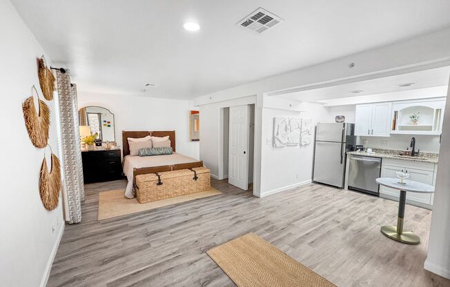 Studio, 1 bath, 500 sqft, $1,095, Unit BLDG 1004 - APT 104