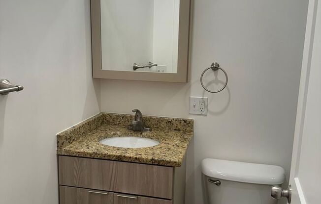 Studio, 1 bath, 9,999 sqft, $1,550, Unit 21-1