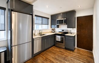FULLY FURNISHED Turnkey Top-Floor Living in Gated Community Near City Park, Dining & Hospitals