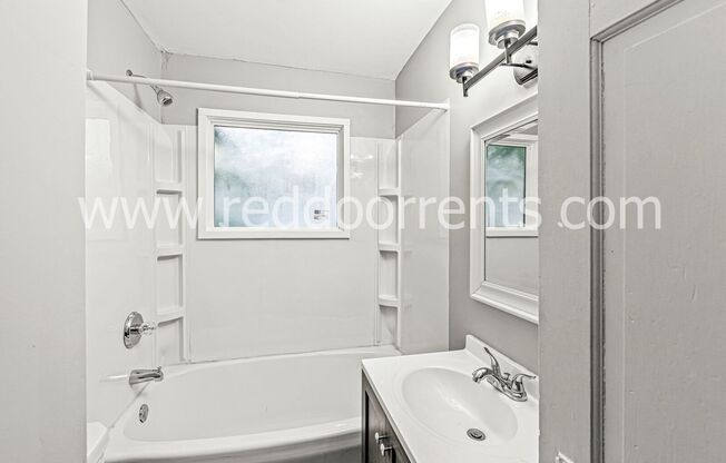 2 beds, 1 bath, $1,095