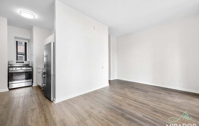 1 bed, 1 bath, $5,300, Unit 19B
