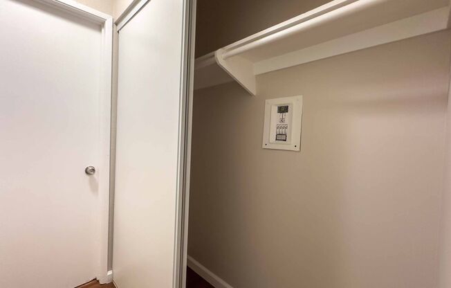 900-910 Manchester St