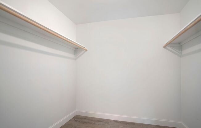 2 beds, 1 bath, 1,050 sqft, $2,750, Unit 75-4