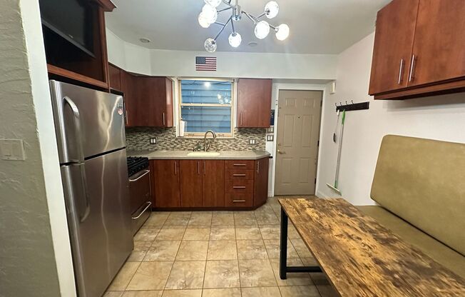 2B1B three story town house with finished basement