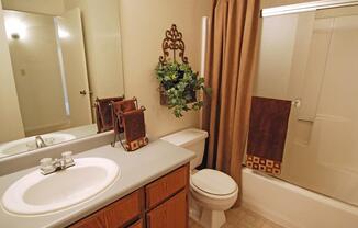 Palm Lakes provides great countertops