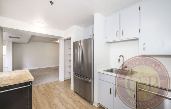 2 beds, 1 bath, $3,250